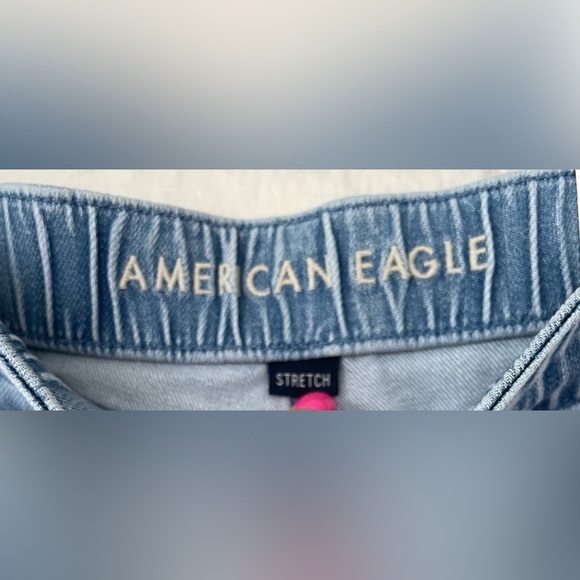 AE Stretch Low-Rise Ultra Wide-Leg Light Wash Pull-On Jean, Elastic Waist; XL - Picture 4 of 11